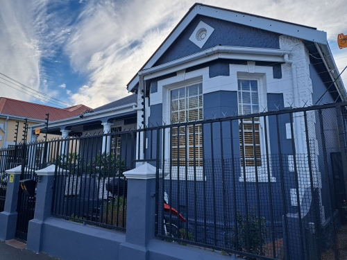 House which is the office of R Hammond Attorney and Conveyancer